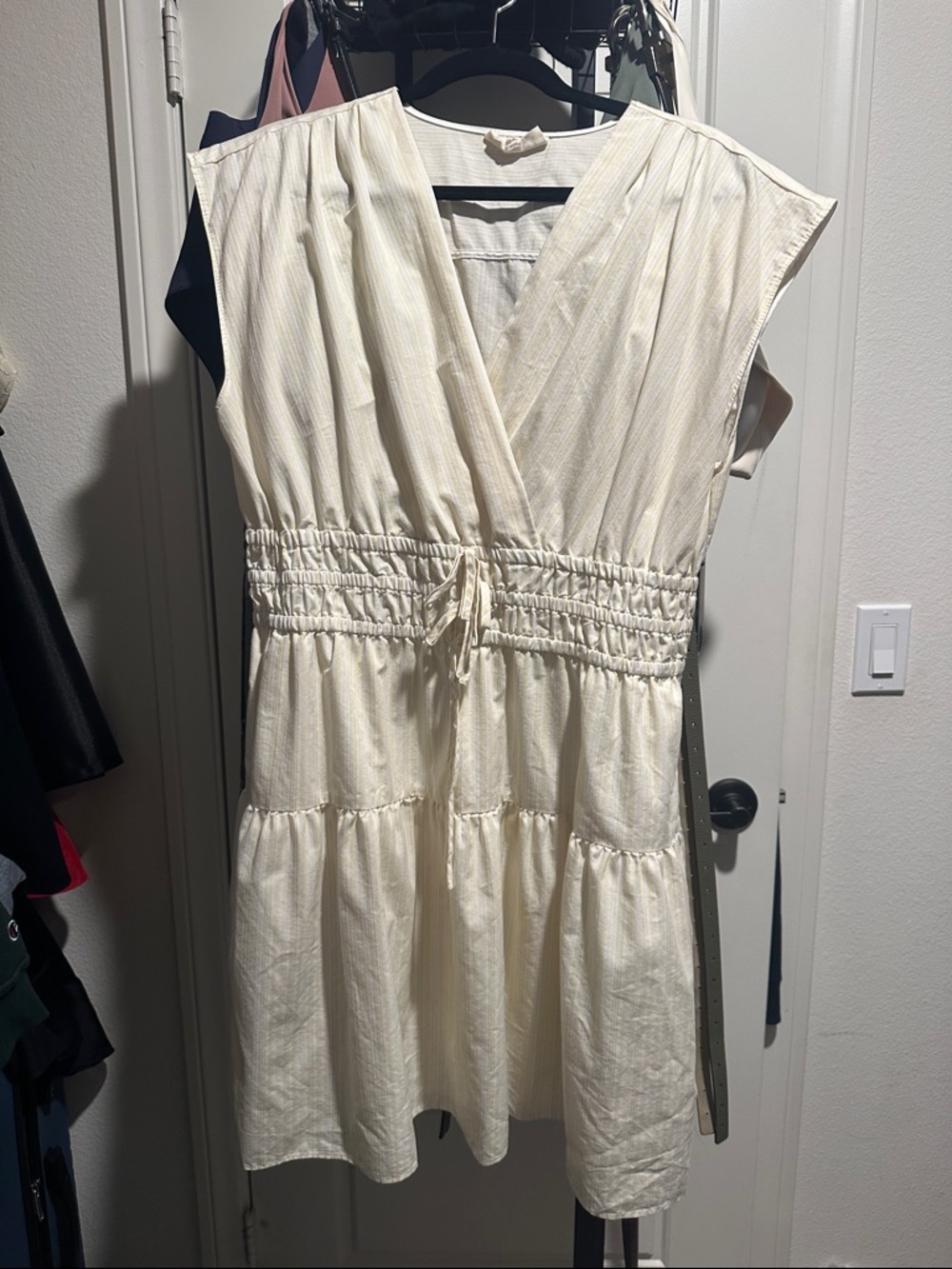 MELLODAY Cream V-Neck Tiered Drawstring Midi Dress